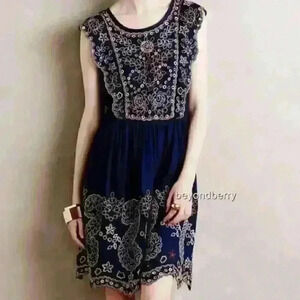 Anthropologie Putomayo Shift by Vanessa Virginia Size Medium Beaded Embroidered